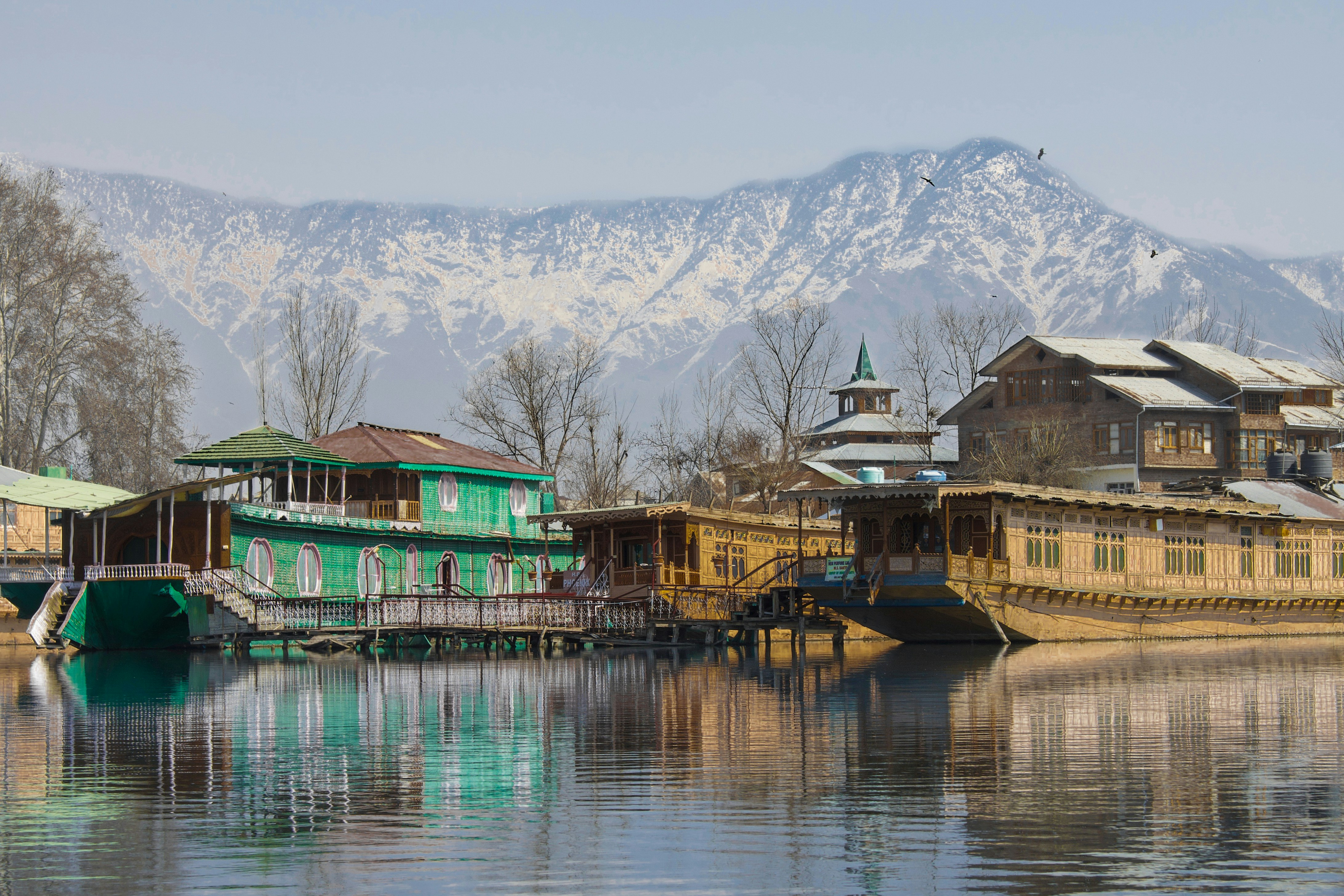 Kashmir Scenic Escape